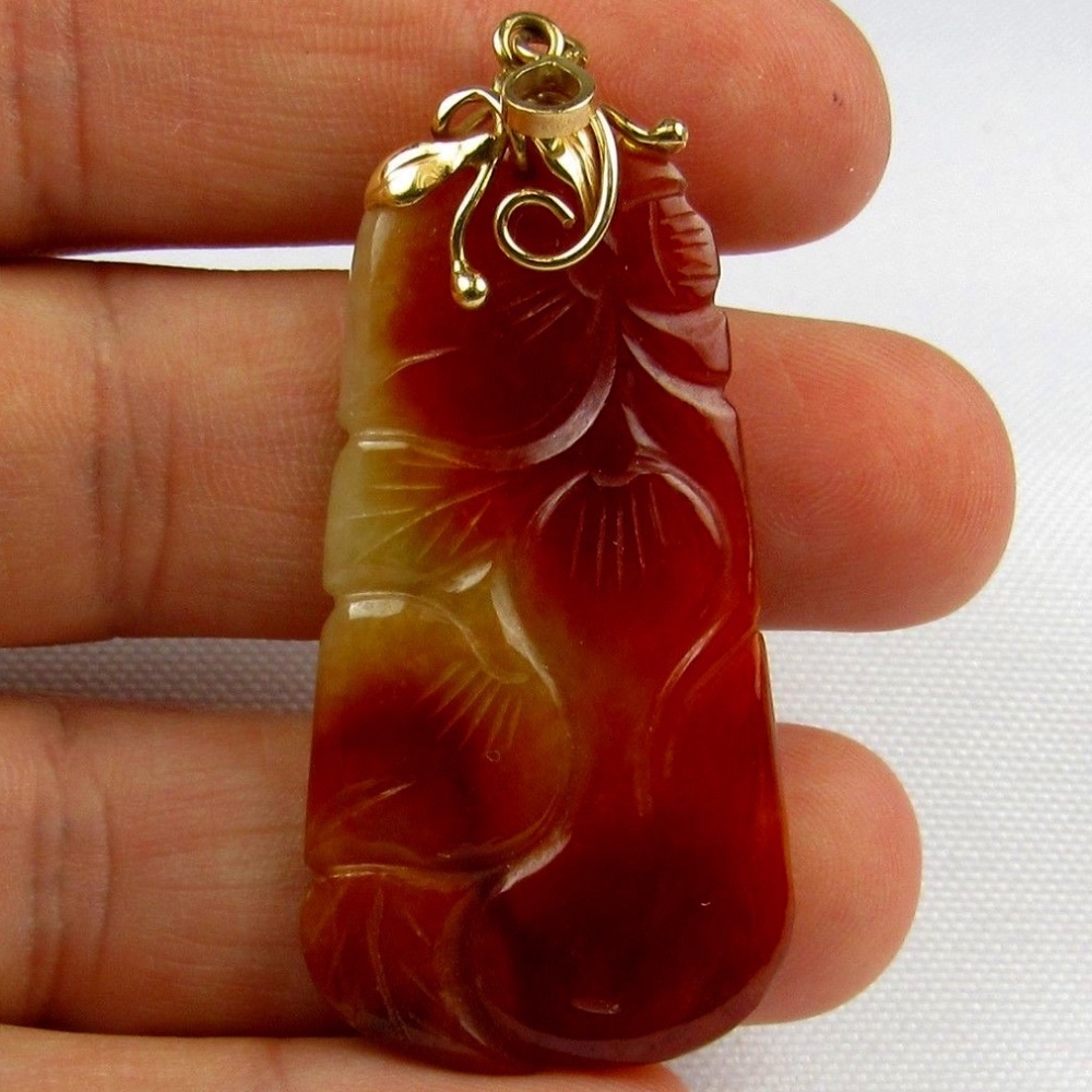 **ESTATE 14K YELLOW GOLD CARVED ORANGE JADE PENDANT 1.75" 10.4 GRAMS